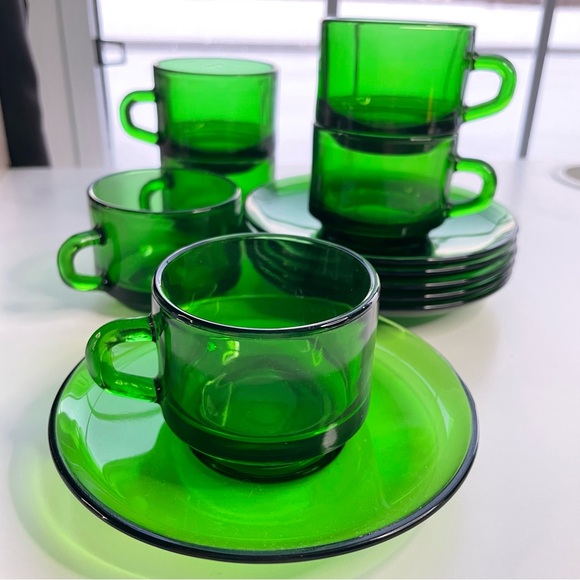 Vereco France Demitasse Espresso Vintage Cups and Saucers - Picture 2 of 10